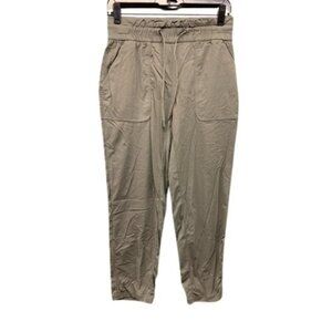 Lululemon Beyond The Studio Women’s 6 Khaki‎ Beige Crop Pants High Rise Stretch